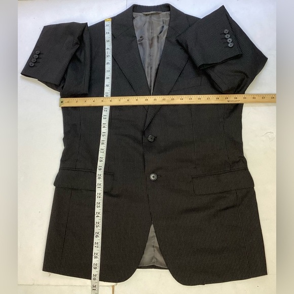 Samuelsohn Charcoal Pinstripe Suit Jacket. 40R, wool, in good condition - Picture 3 of 9